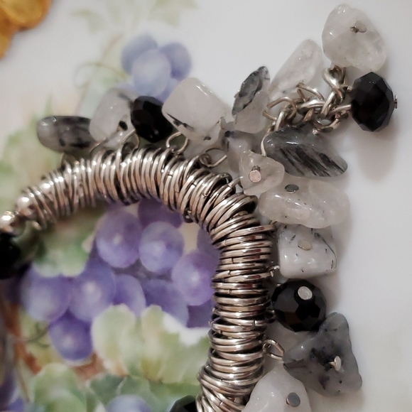 KOHL'S Silver tone stretchy bracelet loaded with beads gemstones and findings - Picture 3 of 7